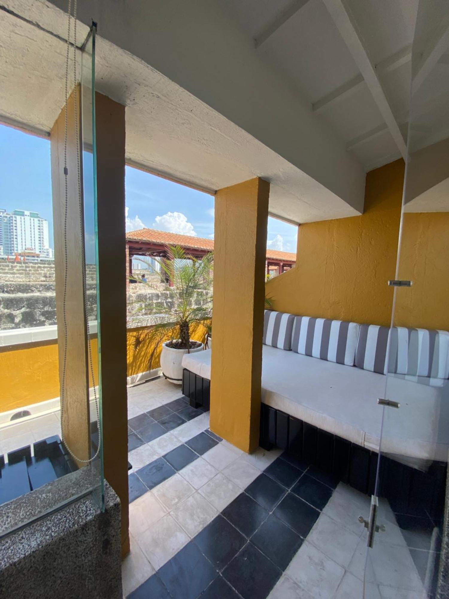 Apartamento Duplex Vista Al Mar Y Murallas Nuevo En La Ciudad Amurallada Apartment Cartagena Luaran gambar