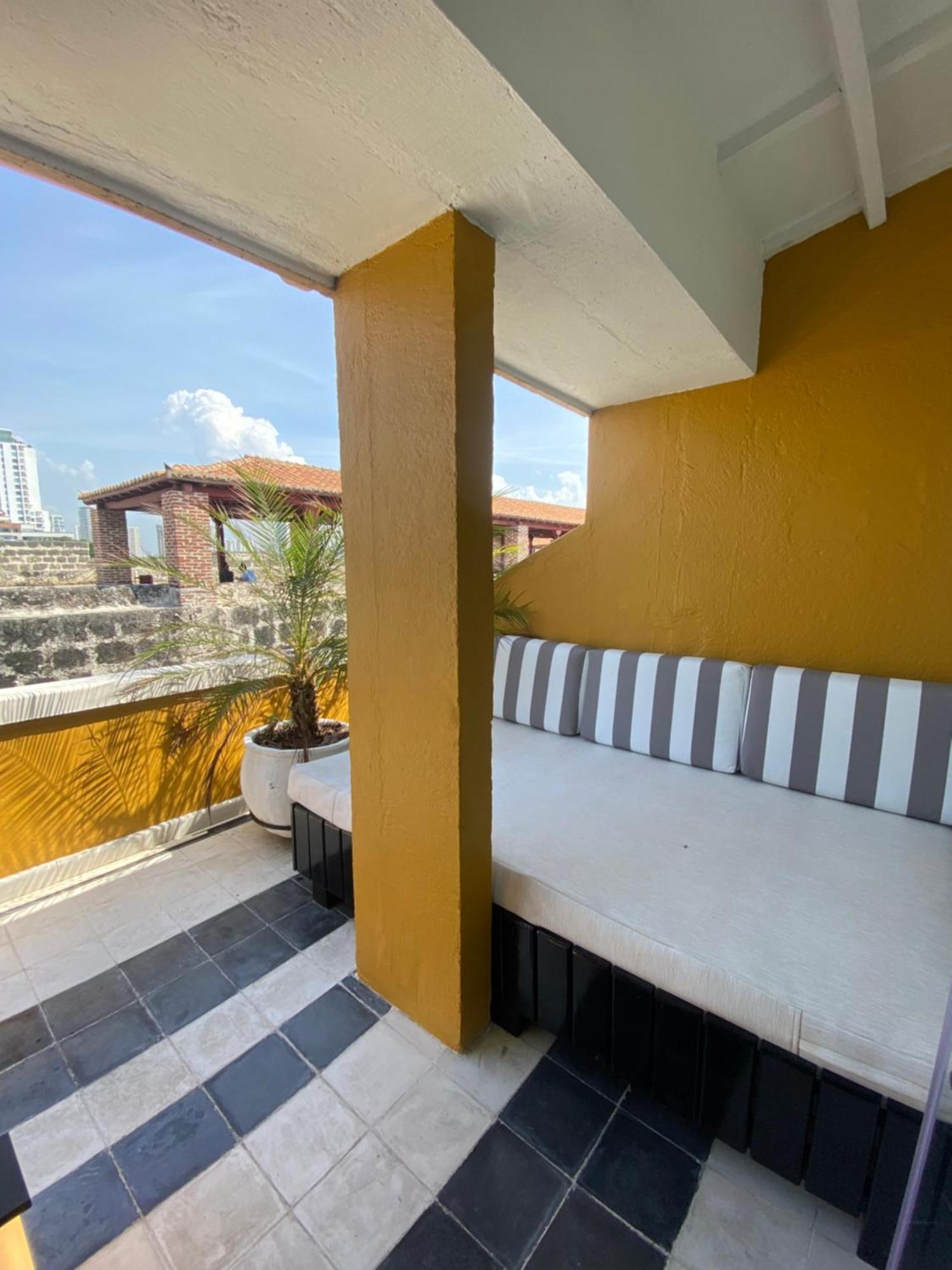 Apartamento Duplex Vista Al Mar Y Murallas Nuevo En La Ciudad Amurallada Apartment Cartagena Luaran gambar