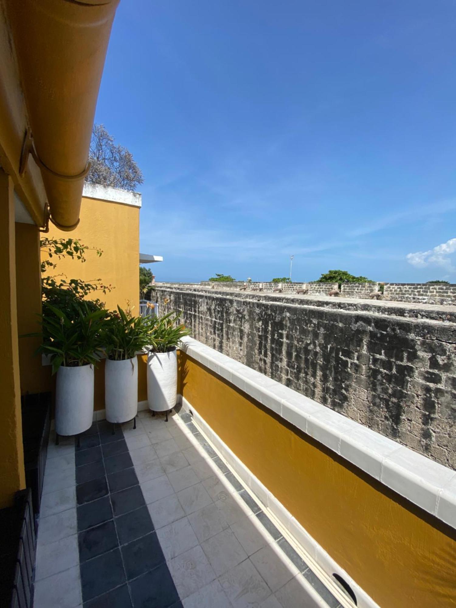 Apartamento Duplex Vista Al Mar Y Murallas Nuevo En La Ciudad Amurallada Apartment Cartagena Luaran gambar